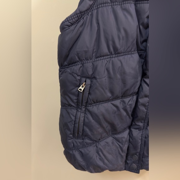 American Eagle Outfitters Women’s Puffer Vest Size Medium Faux Fur Hooded - Picture 2 of 8